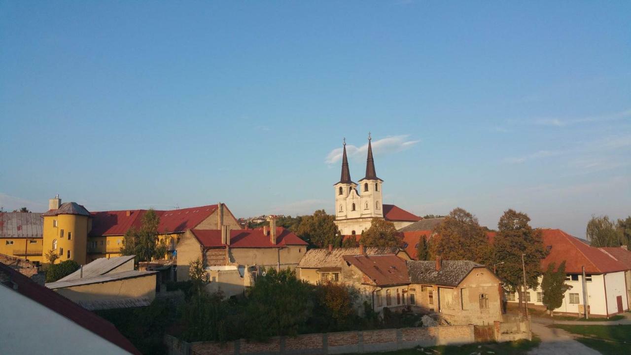 Отель Penzion Gapa Sahy Экстерьер фото